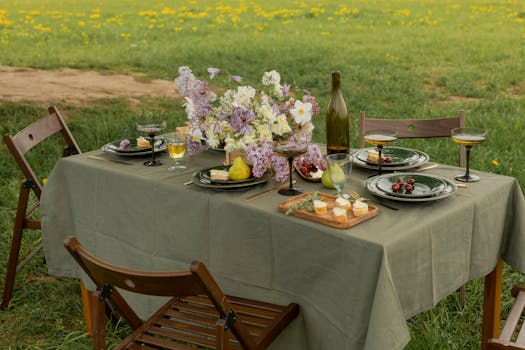 a zero-waste picnic setup